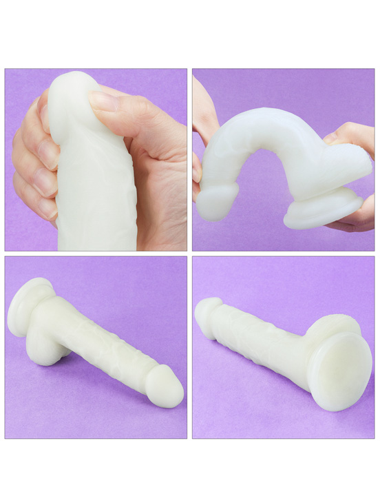 Фаллоимитатор 7.0'' Lumino Play Silicone Dildo светящийся с мошонкой на присоске, 33x180 мм